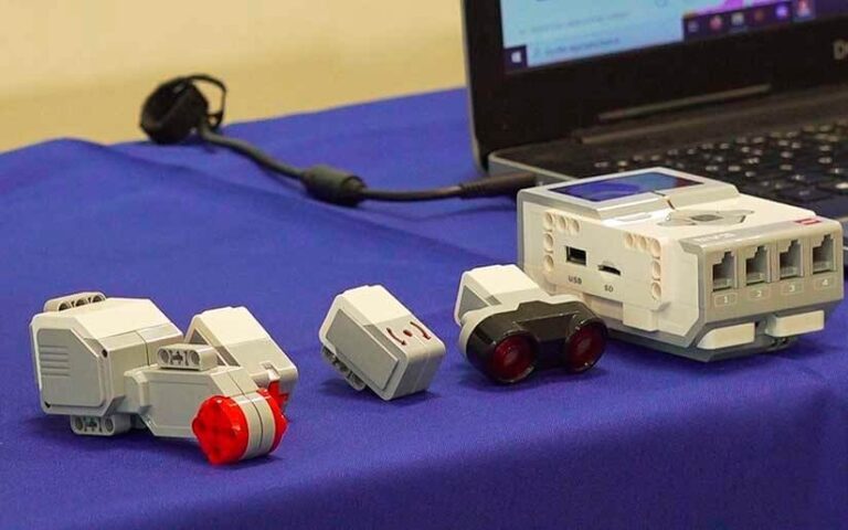 Presentan a productores prototipos de robótica aplicada a la Agricultura