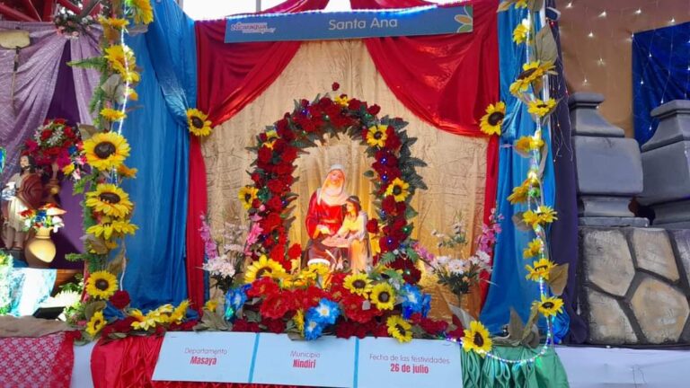 Avenida de Bolívar a Chávez celebra a los Santos Patronos