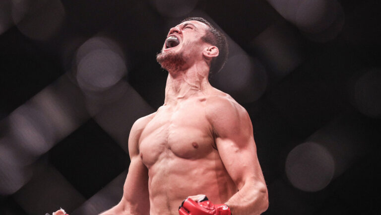 Nurmagomédov le arrebata el título de peso ligero al brasileño Patricky Freire