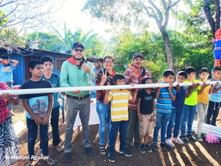 Entregan material para el reemplazo de tuberías en la comunidad de Río Limón, Diriamba