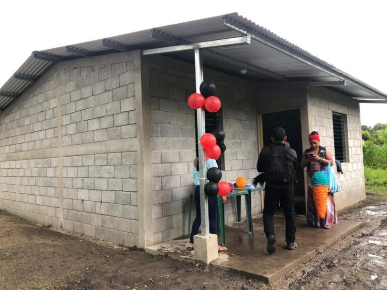 Entregan vivienda digna a familia de Jalapa