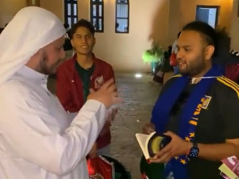 Mexicano en Qatar se convierte al islam para tener cuatro esposas
