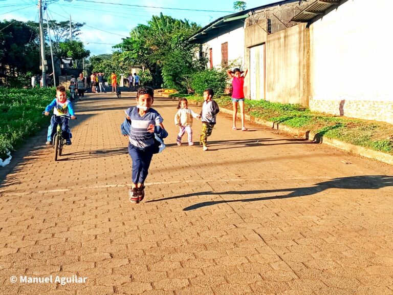 Inauguran tres calles para el pueblo en Dolores, Carazo