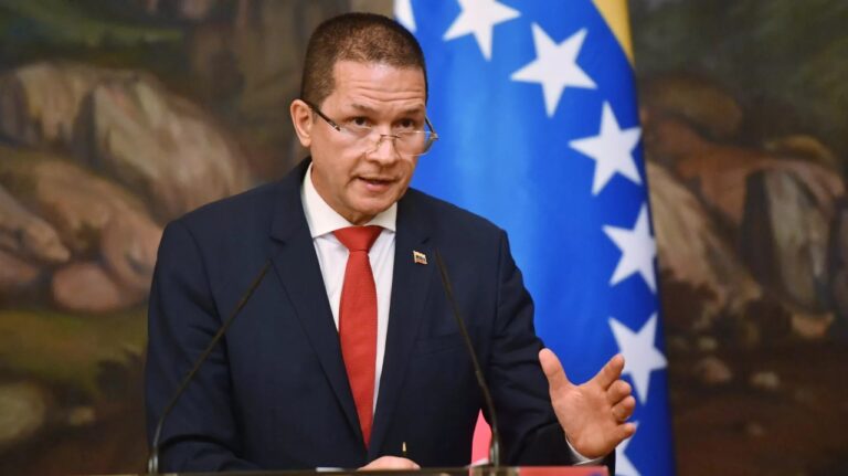 Venezuela y Guinea Ecuatorial acuerdan incrementar cooperación técnica