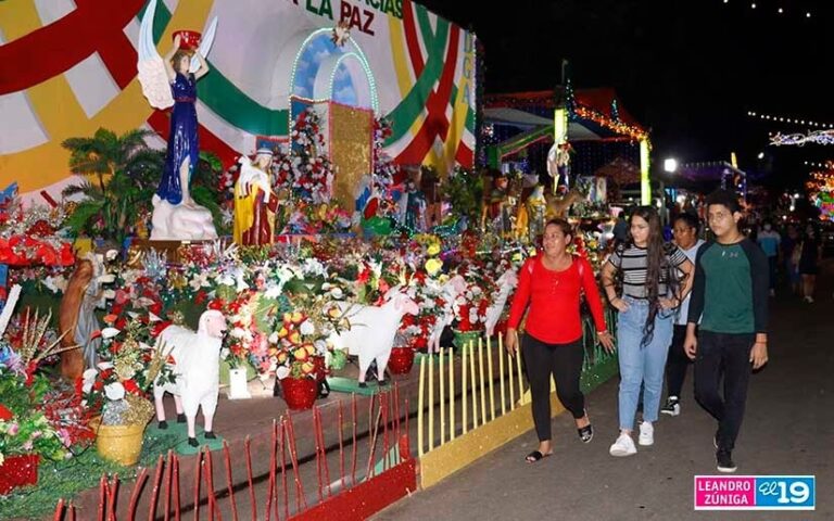 Centenares de nicaragüenses y extranjeros visitan los altares de los nacimientos