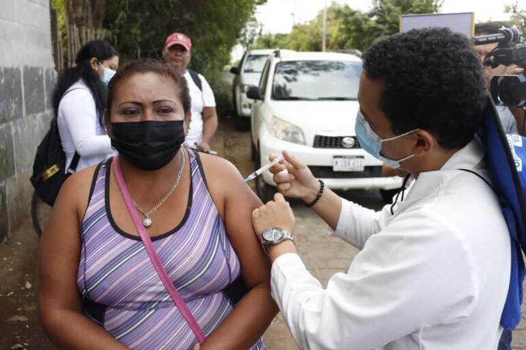 Avanzan las jornadas de vacunación casa a casa contra la Covid-19