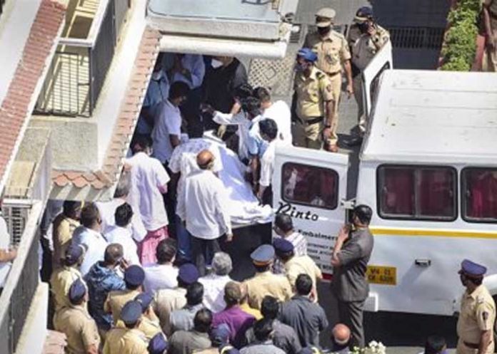 Fallecen 38 personas en India por consumir alcohol adulterado