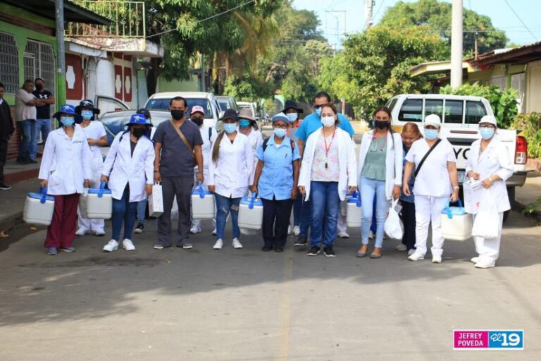 Continúa jornada de vacunación en el barrio Cristo El Rosario