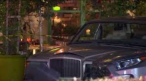 Auto choca contra un restaurante y deja 15 lesionados