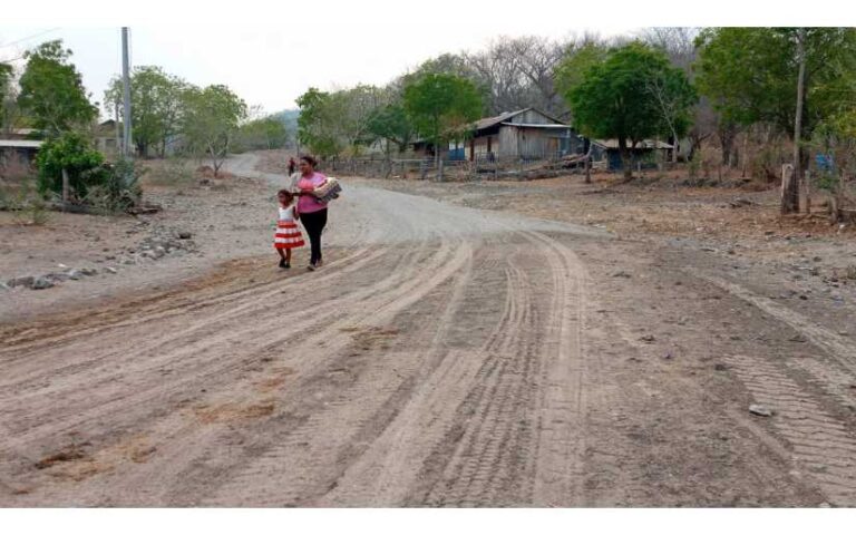 Inauguran mejoramiento de caminos en Juigalpa