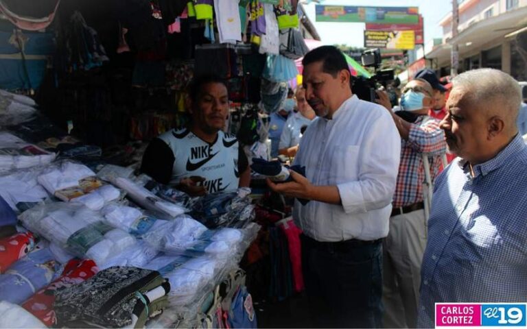 Comerciantes con buenas promociones para el inicio del año Escolar 2023