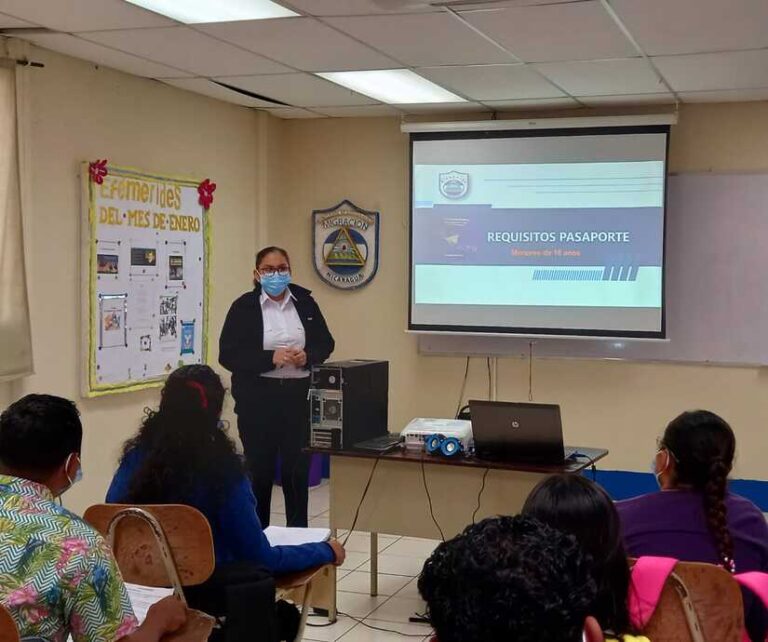 Capacitan a 12 aspirantes a bomberos en Nicaragua