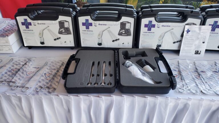 MINSA recibe equipos donados por la OPS