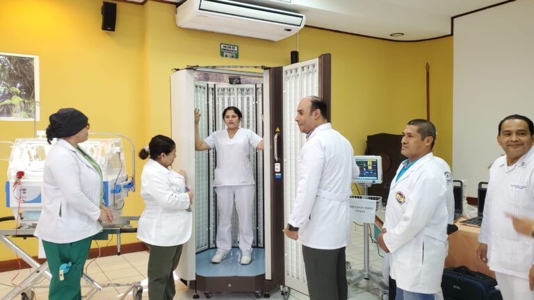 Gobierno entrega equipos médicos de alta gama a los SILAIS