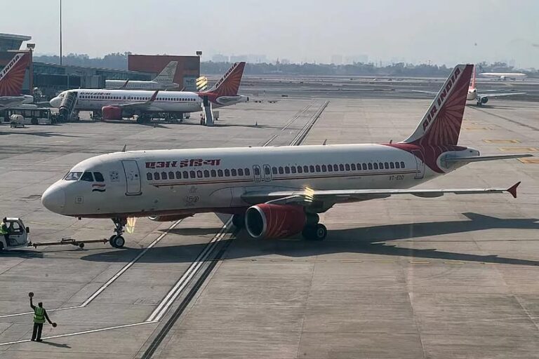 Multan a Air India por permitir pasajero ebrio