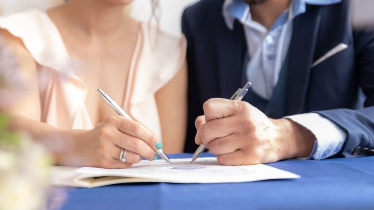 Se casaron sin saber que eran primos