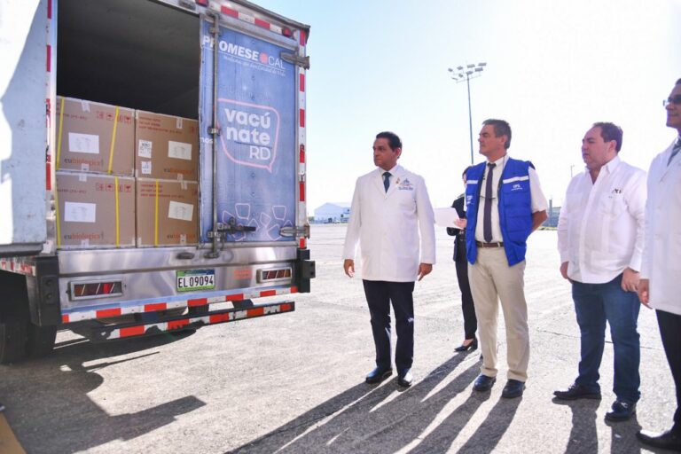 República Dominicana recibe donación de vacunas contra el cólera