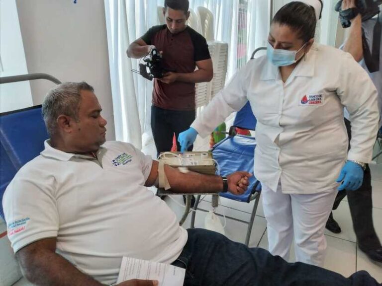 Servidores públicos del INTA participan en la primera jornada de donación de sangre