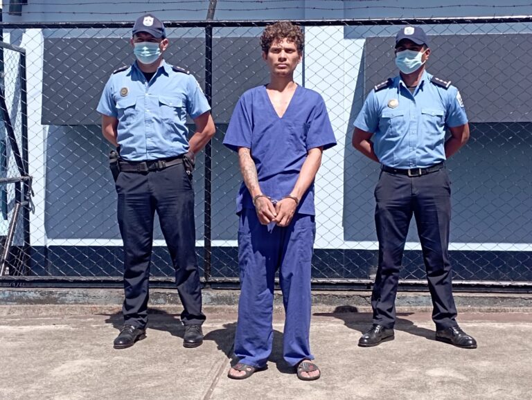 Capturan autor de homicidio en barrio Enrique Smmitht