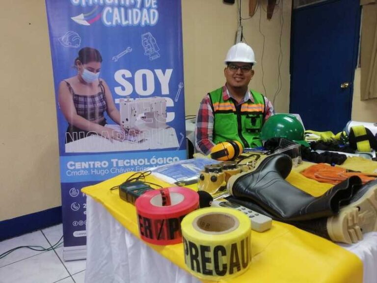 Centro Técnico de Nicaragua desarrolló un Foro con estudiantes de nuevo ingreso