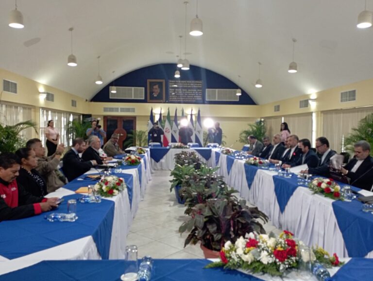 Canciller de Irán sostiene encuentro con parlamento de Nicaragua