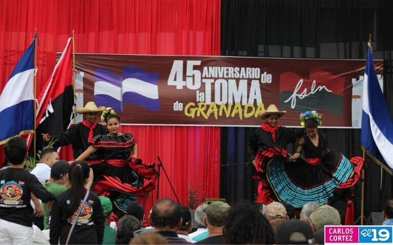 Militancia conmemora el 45 aniversario de la toma de Granada