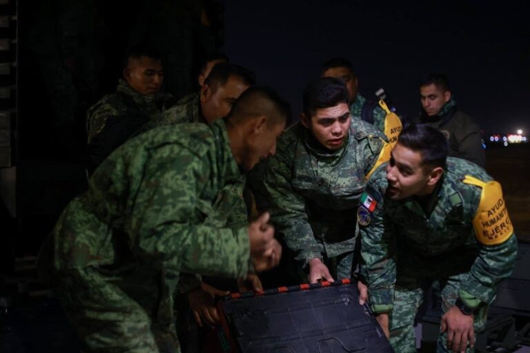 México envía ayuda a Turquía y Siria tras terremoto