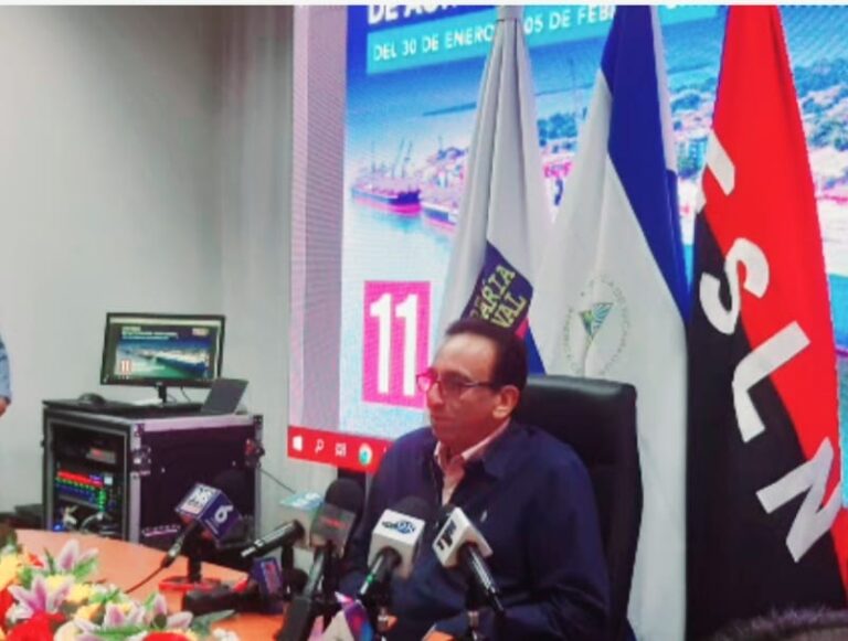 Familias disfrutan de los atractivos en los Puertos Turísticos