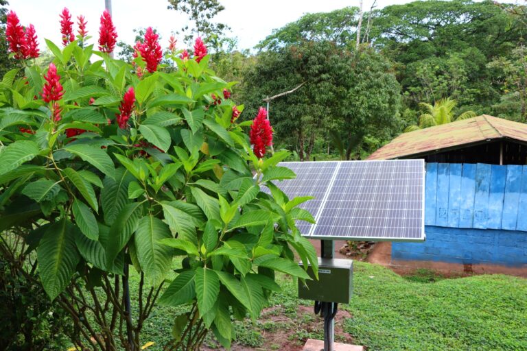 ENATREL inaugura proyecto de electrificación en Siuna