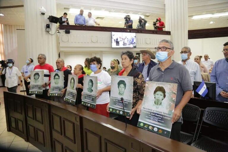 Los 23 héroes de San José de las Mulas