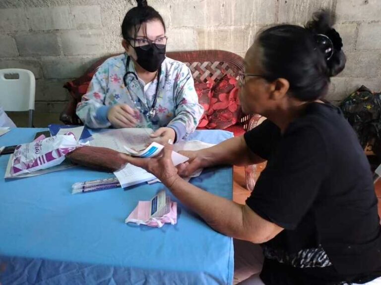 Feria de Salud llega al barrio Altagracia