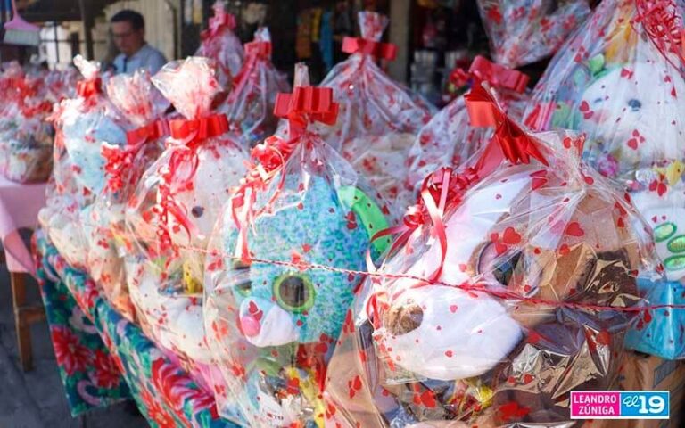 Comerciantes de Managua anuncian promociones y descuentos en obsequios para los enamorados