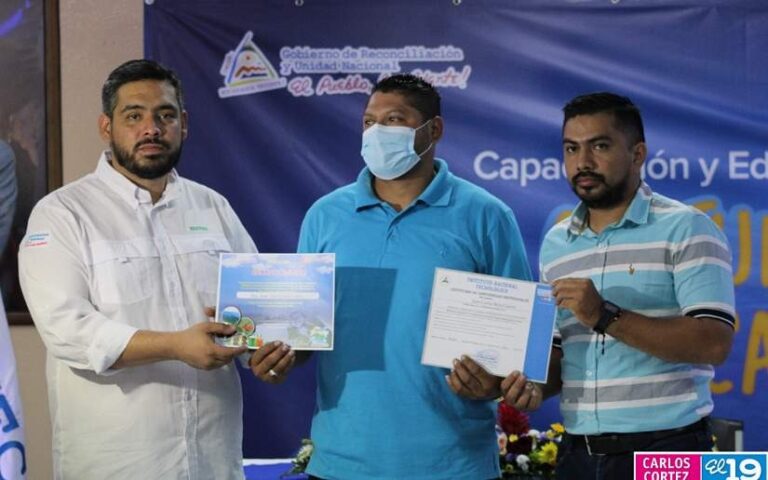 Certifican a trabajadores como técnicos profesionales en Refrigeración y Aire Acondicionado