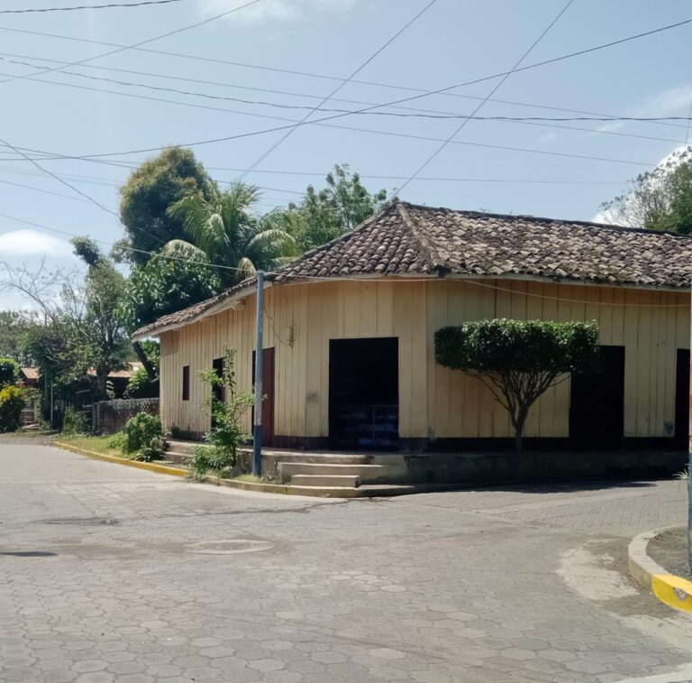 Reconocen la vivienda más antigua de Altagracia