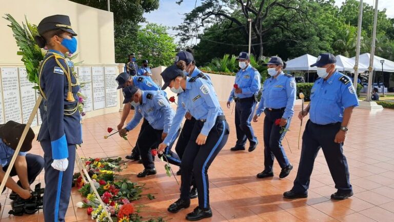 Homenaje a policías caídos en el cumplimiento de su deber en San Miguelito, Río San Juan