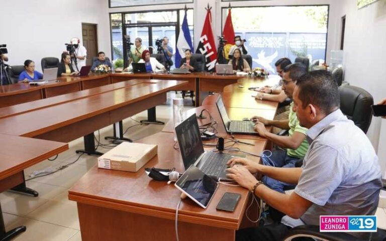 Asesores y Directores de centros de estudios participan en Foro Internacional de Formación Pedagógico