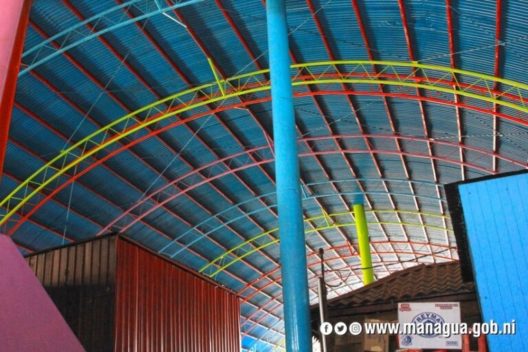 Comerciantes del Mercado Israel Lewites inauguraron la construcción de un galerón