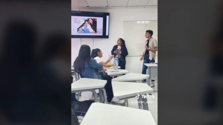 Denuncia en Tik Tok a su compañera de clase de no haberle ayudado con el trabajo