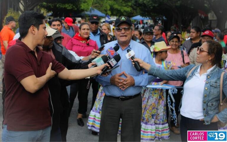 Entregan calles recarpeteadas a familias de Altos de Motastepe y Valle Santa Rosa