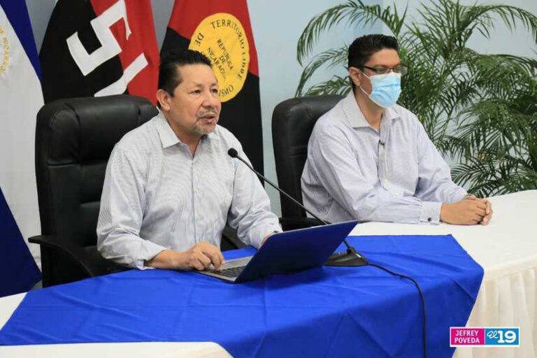 Escuela Especial de Matagalpa recibe un bus para trasladar a los estudiantes