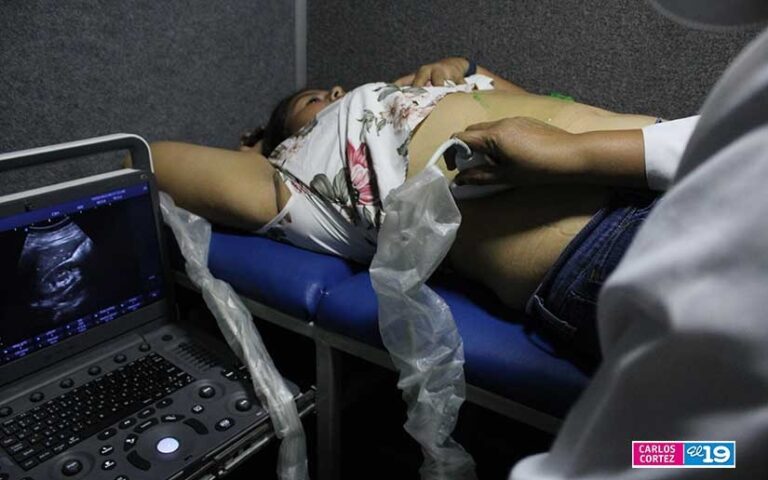 Familias del barrio Lomas de Guadalupe reciben atención médica