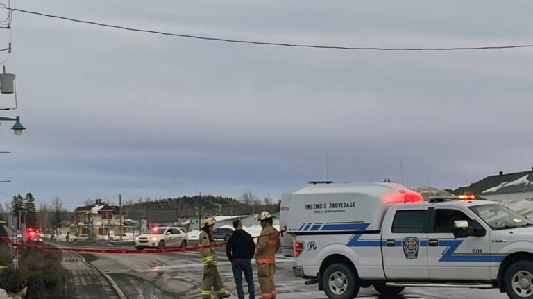 Accidente de tránsito deja dos muertos y 9 heridos en Canadá