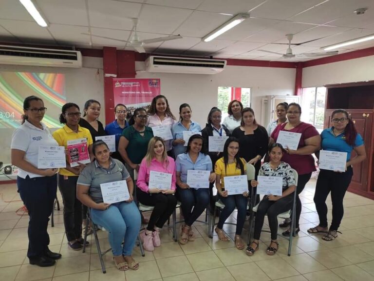 Mujeres de Bluefields se capacitan en temas laborales