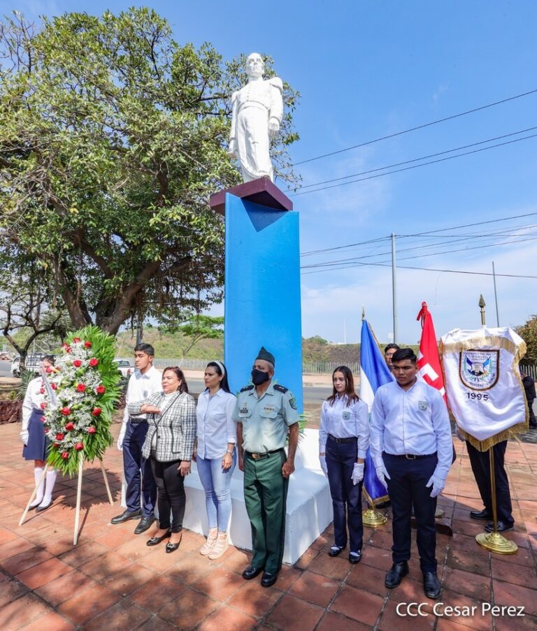 Rinden homenaje al General José Dolores Estrada en su 231 aniversario de su natalicio
