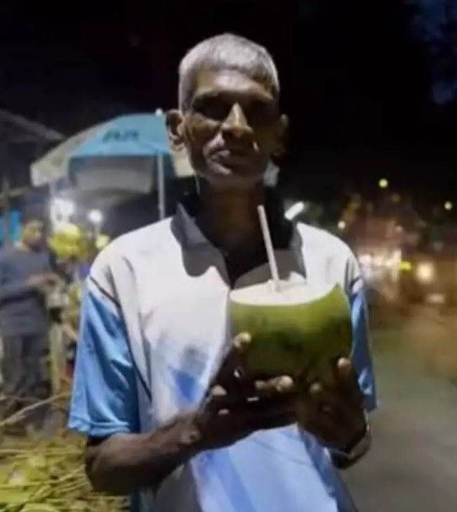 Hombre dice comer únicamente coco desde hace 28 años