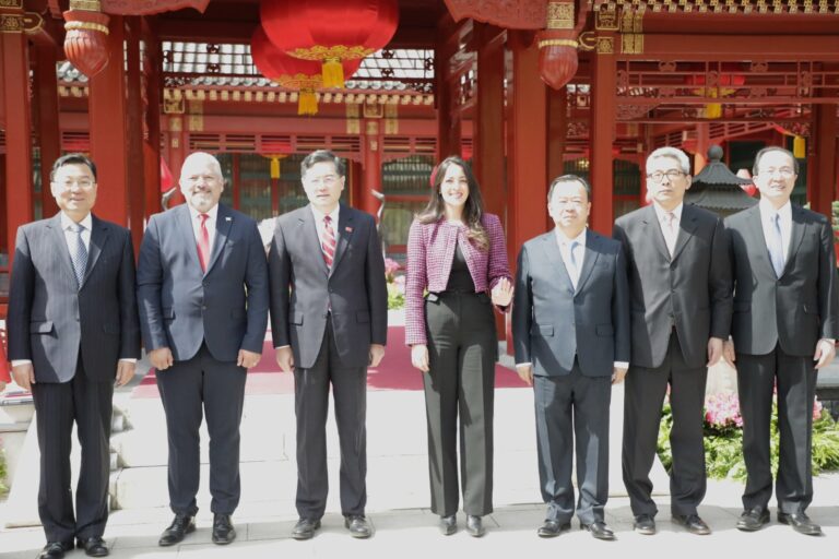 Presidenta de Honduras es invitada a visitar China