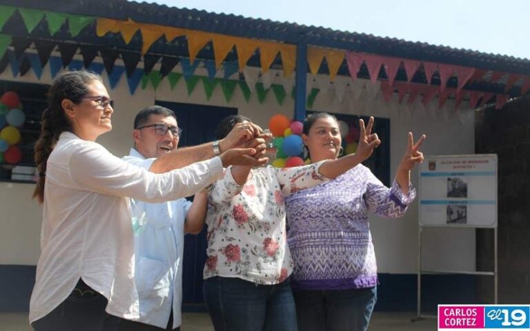 Entregan vivienda digna a familia del barrio Isaías Gómez