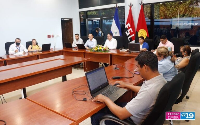 MINED promueve hábito de lectura comprensiva y escritura