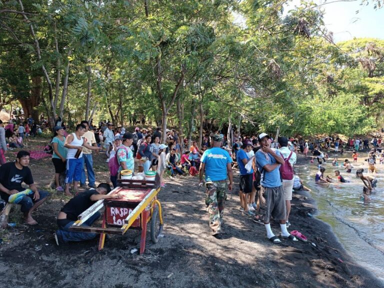 Destacan afluencia turística en Playa Venecia