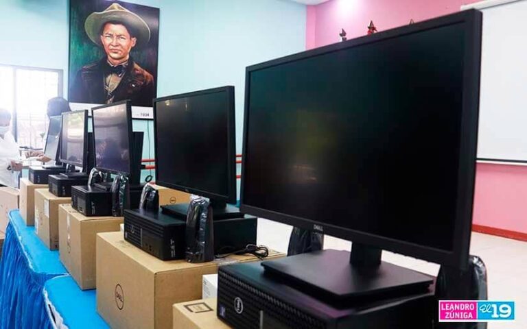 Dotan de equipos informáticos a Centros y Puestos de Salud de Managua